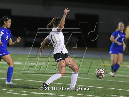 Thumbnail 3 in Rancho Bernardo vs. Torrey Pines (CIF SDS Open Division Final) photogallery.