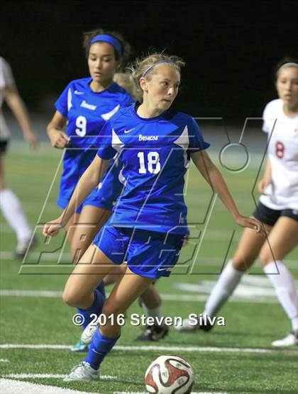 Thumbnail 3 in Rancho Bernardo vs. Torrey Pines (CIF SDS Open Division Final) photogallery.