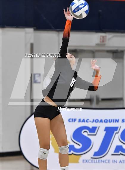 Thumbnail 2 in Roseville vs. Granite Bay (CIF SJS D2 Final) photogallery.