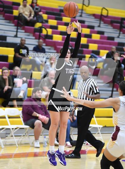 Thumbnail 1 in Millennium vs. Salpointe Catholic (Hoophall West) photogallery.
