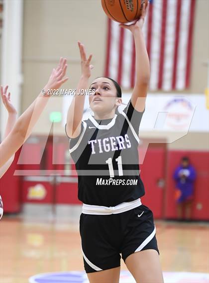 Thumbnail 2 in Millennium vs. Salpointe Catholic (Hoophall West) photogallery.