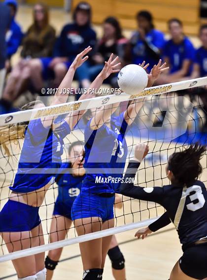 Thumbnail 3 in Hesperia @ Serrano photogallery.
