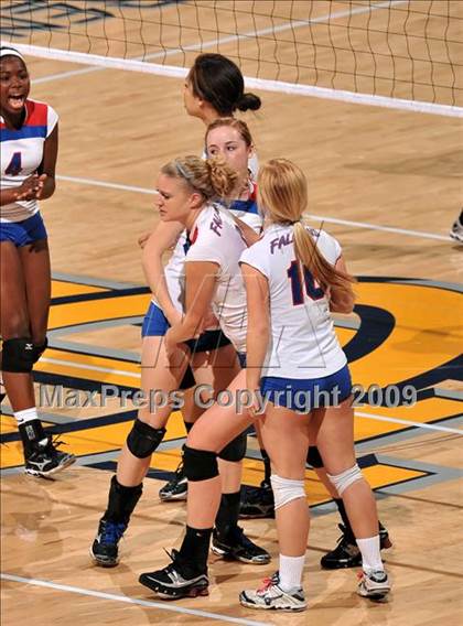 Thumbnail 2 in Christian Brothers vs. La Jolla Country Day (CIF State D4 Final) photogallery.