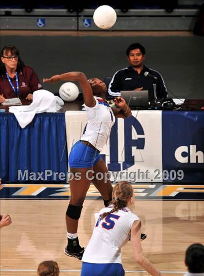Thumbnail 1 in Christian Brothers vs. La Jolla Country Day (CIF State D4 Final) photogallery.