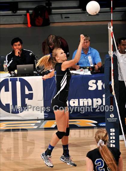 Thumbnail 2 in Christian Brothers vs. La Jolla Country Day (CIF State D4 Final) photogallery.