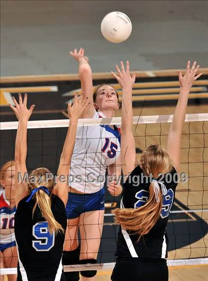 Thumbnail 1 in Christian Brothers vs. La Jolla Country Day (CIF State D4 Final) photogallery.