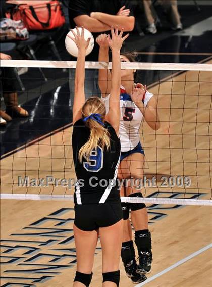 Thumbnail 1 in Christian Brothers vs. La Jolla Country Day (CIF State D4 Final) photogallery.