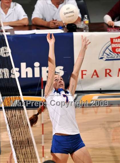 Thumbnail 2 in Christian Brothers vs. La Jolla Country Day (CIF State D4 Final) photogallery.