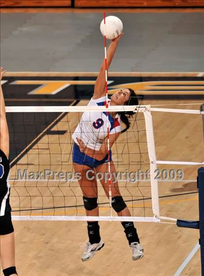 Thumbnail 2 in Christian Brothers vs. La Jolla Country Day (CIF State D4 Final) photogallery.