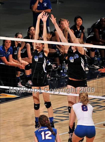 Thumbnail 2 in Christian Brothers vs. La Jolla Country Day (CIF State D4 Final) photogallery.