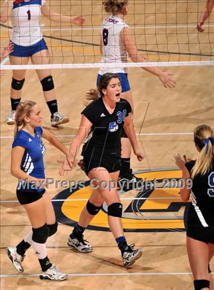 Thumbnail 1 in Christian Brothers vs. La Jolla Country Day (CIF State D4 Final) photogallery.