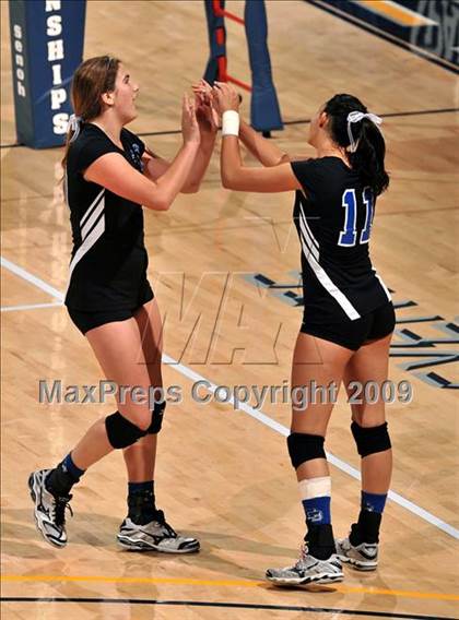 Thumbnail 1 in Christian Brothers vs. La Jolla Country Day (CIF State D4 Final) photogallery.