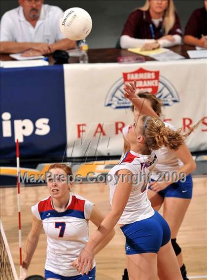 Thumbnail 2 in Christian Brothers vs. La Jolla Country Day (CIF State D4 Final) photogallery.