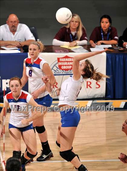 Thumbnail 1 in Christian Brothers vs. La Jolla Country Day (CIF State D4 Final) photogallery.