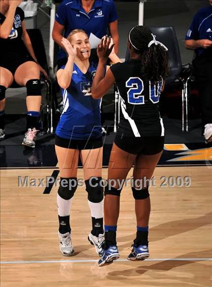 Thumbnail 3 in Christian Brothers vs. La Jolla Country Day (CIF State D4 Final) photogallery.
