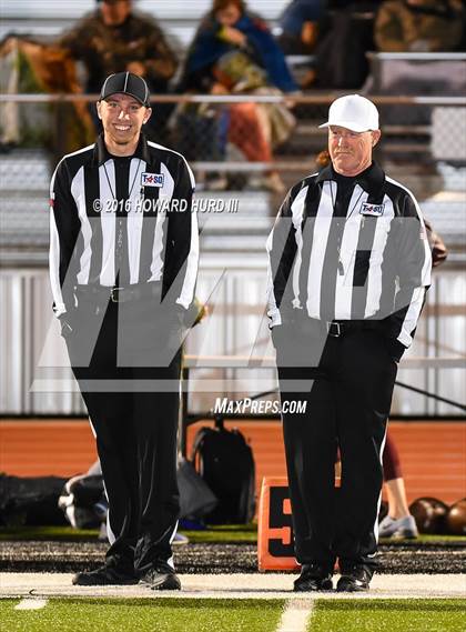 Thumbnail 3 in Mart vs. Seymour (UIL 2A Area Playoff) photogallery.