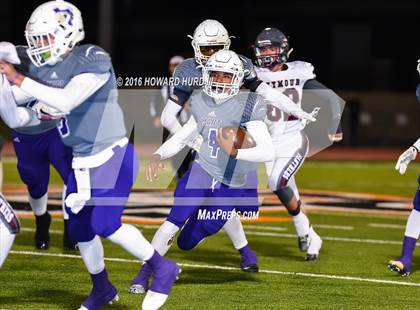 Thumbnail 3 in Mart vs. Seymour (UIL 2A Area Playoff) photogallery.