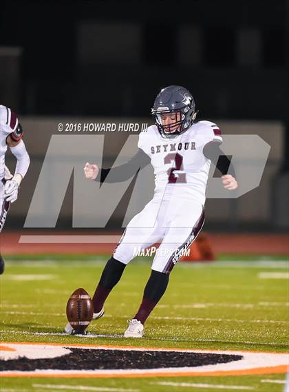 Thumbnail 2 in Mart vs. Seymour (UIL 2A Area Playoff) photogallery.