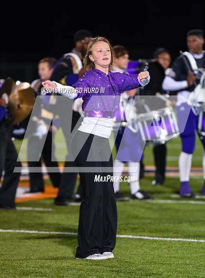 Thumbnail 3 in Mart vs. Seymour (UIL 2A Area Playoff) photogallery.