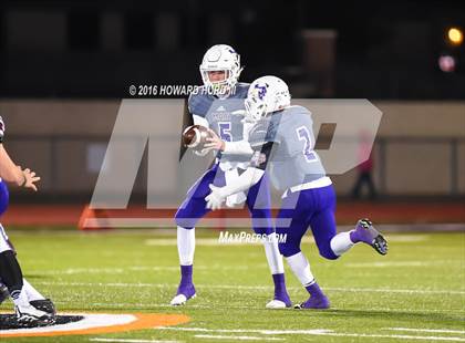 Thumbnail 2 in Mart vs. Seymour (UIL 2A Area Playoff) photogallery.