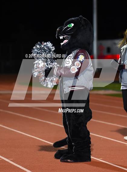 Thumbnail 2 in Mart vs. Seymour (UIL 2A Area Playoff) photogallery.