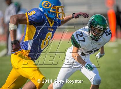 Thumbnail 3 in Maret vs Bell photogallery.
