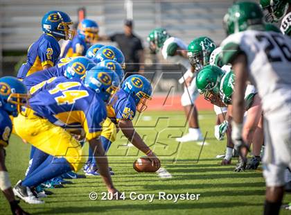 Thumbnail 1 in Maret vs Bell photogallery.