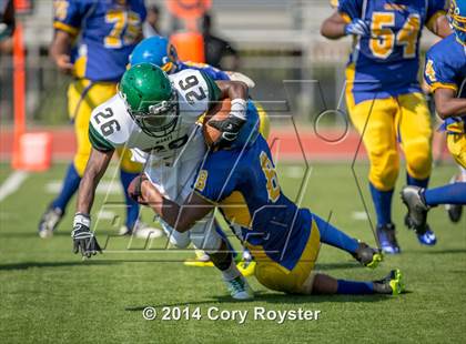 Thumbnail 2 in Maret vs Bell photogallery.