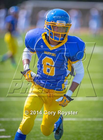 Thumbnail 1 in Maret vs Bell photogallery.