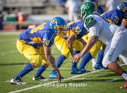 Thumbnail 1 in Maret vs Bell photogallery.