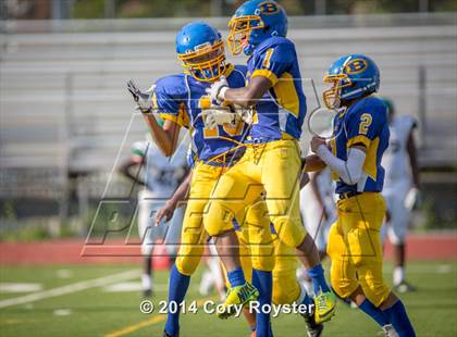 Thumbnail 3 in Maret vs Bell photogallery.