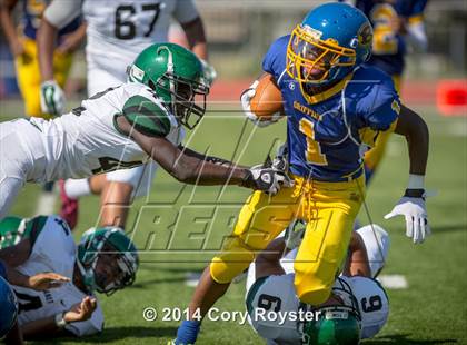 Thumbnail 3 in Maret vs Bell photogallery.