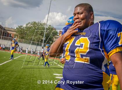 Thumbnail 2 in Maret vs Bell photogallery.