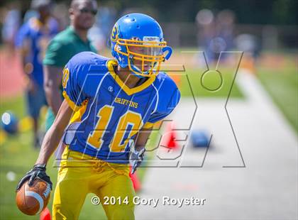 Thumbnail 2 in Maret vs Bell photogallery.