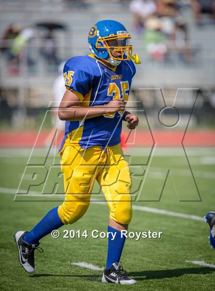 Thumbnail 3 in Maret vs Bell photogallery.