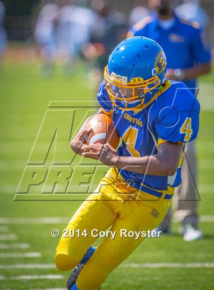 Thumbnail 1 in Maret vs Bell photogallery.
