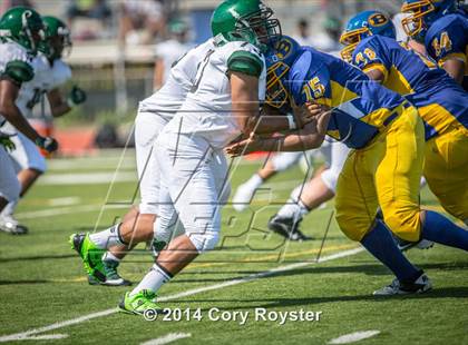 Thumbnail 3 in Maret vs Bell photogallery.