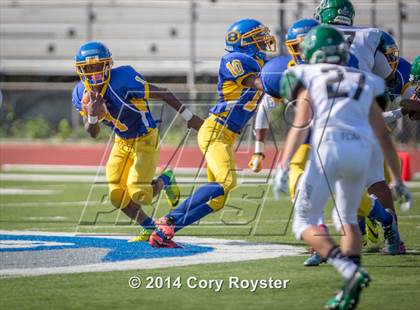 Thumbnail 3 in Maret vs Bell photogallery.