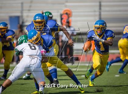 Thumbnail 1 in Maret vs Bell photogallery.