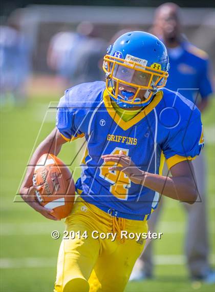 Thumbnail 3 in Maret vs Bell photogallery.
