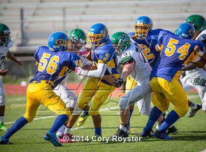 Thumbnail 2 in Maret vs Bell photogallery.