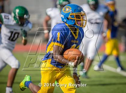 Thumbnail 3 in Maret vs Bell photogallery.
