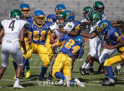 Thumbnail 2 in Maret vs Bell photogallery.