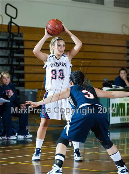 Thumbnail 2 in Yorba Linda vs. Chaminade (Santa Barbara Tournament of Champions) photogallery.