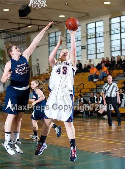 Thumbnail 1 in Yorba Linda vs. Chaminade (Santa Barbara Tournament of Champions) photogallery.