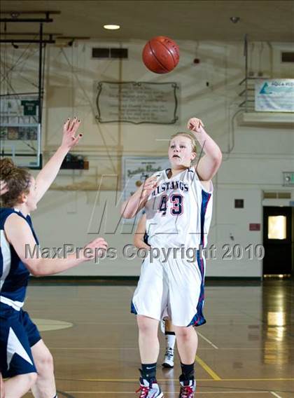 Thumbnail 3 in Yorba Linda vs. Chaminade (Santa Barbara Tournament of Champions) photogallery.