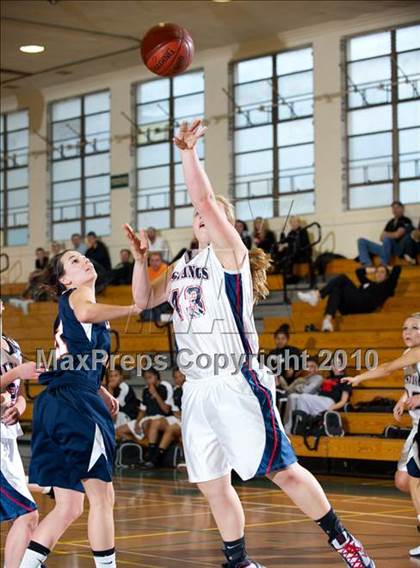 Thumbnail 2 in Yorba Linda vs. Chaminade (Santa Barbara Tournament of Champions) photogallery.