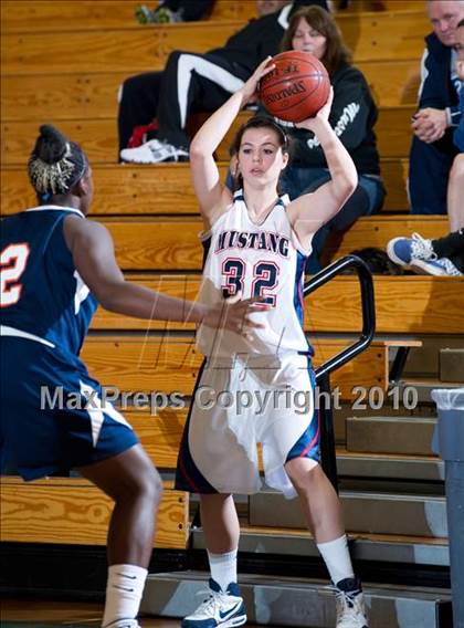 Thumbnail 3 in Yorba Linda vs. Chaminade (Santa Barbara Tournament of Champions) photogallery.