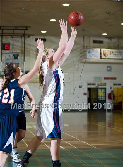 Thumbnail 1 in Yorba Linda vs. Chaminade (Santa Barbara Tournament of Champions) photogallery.