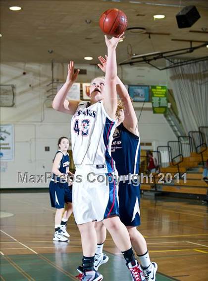Thumbnail 3 in Yorba Linda vs. Chaminade (Santa Barbara Tournament of Champions) photogallery.